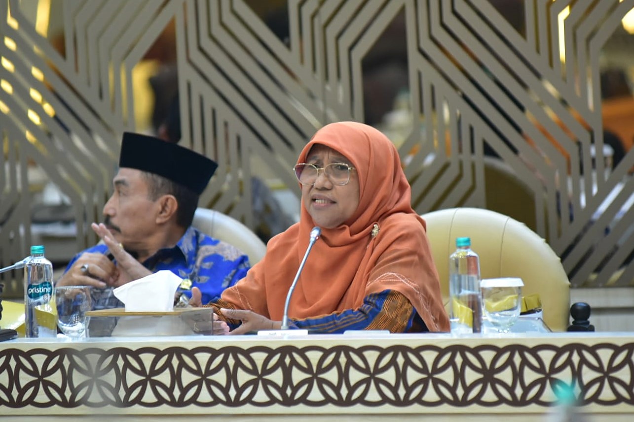 Anggota Komisi V DPR RI, Saadiah Uluputty, dalam agenda Rapat Kerja Komisi V DPR RI bersama Menteri Transmigrasi M. Iftitah Sulaiman Suryanagara di Gedung Nusantara, DPR RI, Senayan, Jakarta, Selasa (3/2/2026). Foto: Oji/Karisma.