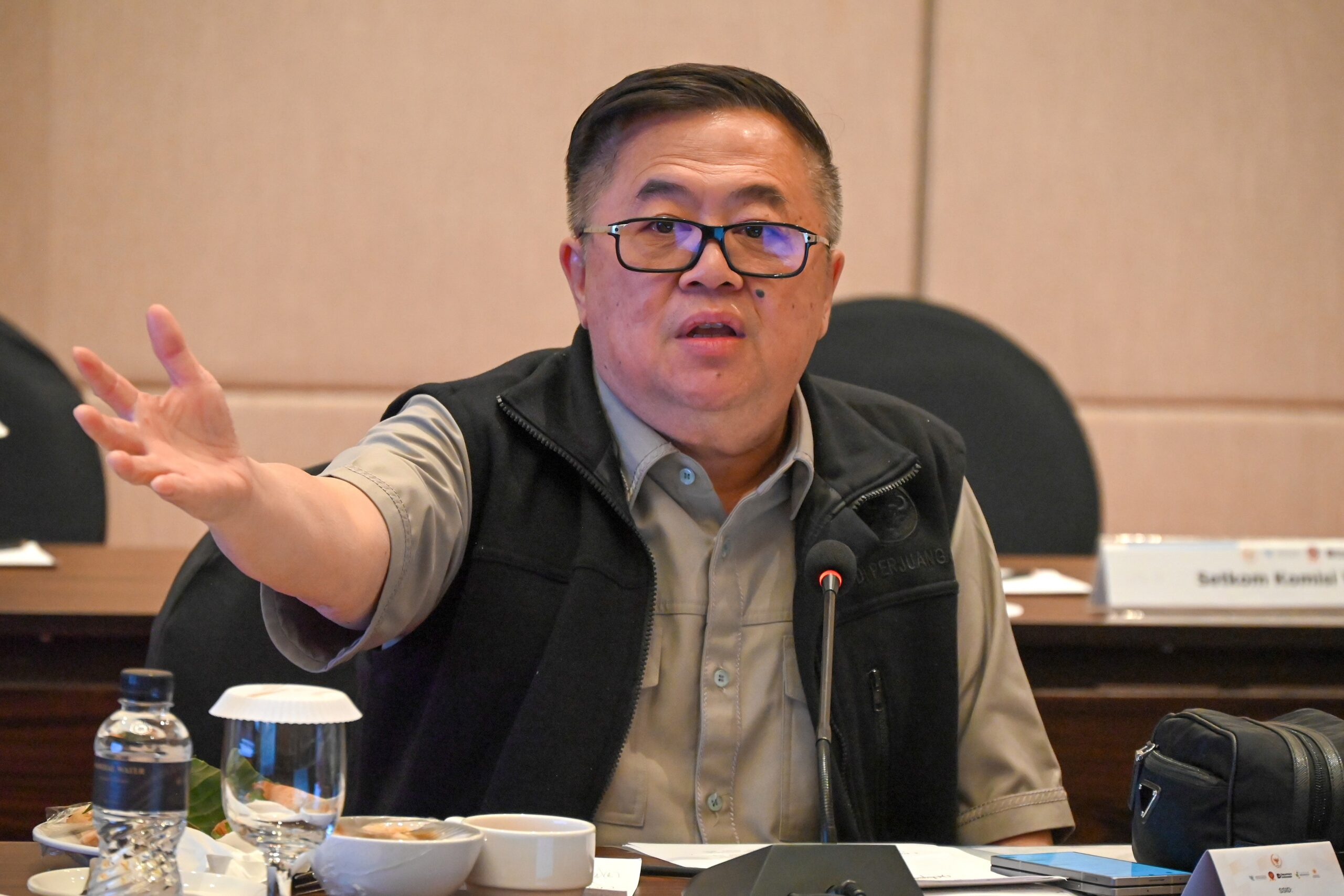 Anggota Komisi VI DPR RI, Darmadi Durianto, usai mengikuti pertemuan Komisi VI DPR RI dengan akademisi UGM, pelaku usaha dan stakeholder terkait di Yogyakarta, Kamis (5/2/2026). Foto: Ndy/Karisma.