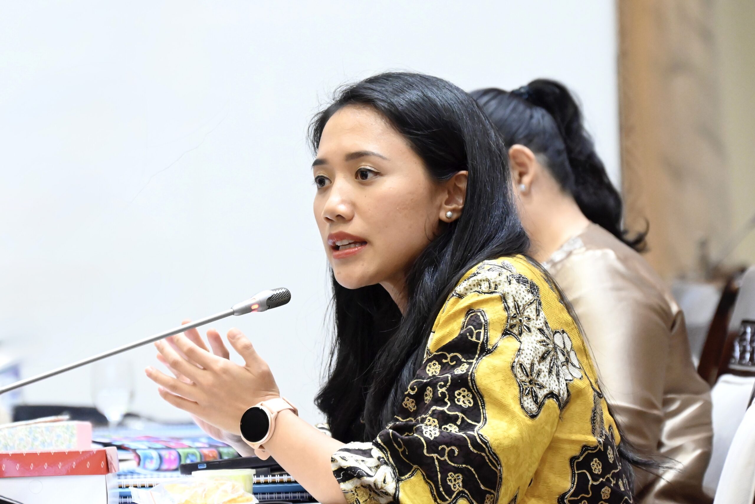 Anggota Komisi XI DPR RI, Puteri Komarudin, rangkaian uji kelayakan dan kepatutan (fit and proper test) terhadap 10 Calon Anggota Badan Supervisi Lembaga Penjamin Simpanan (BS LPS) di Gedung Nusantara I DPR-RI pada Kamis (5/2/2026). Foto: Mario/Karisma.