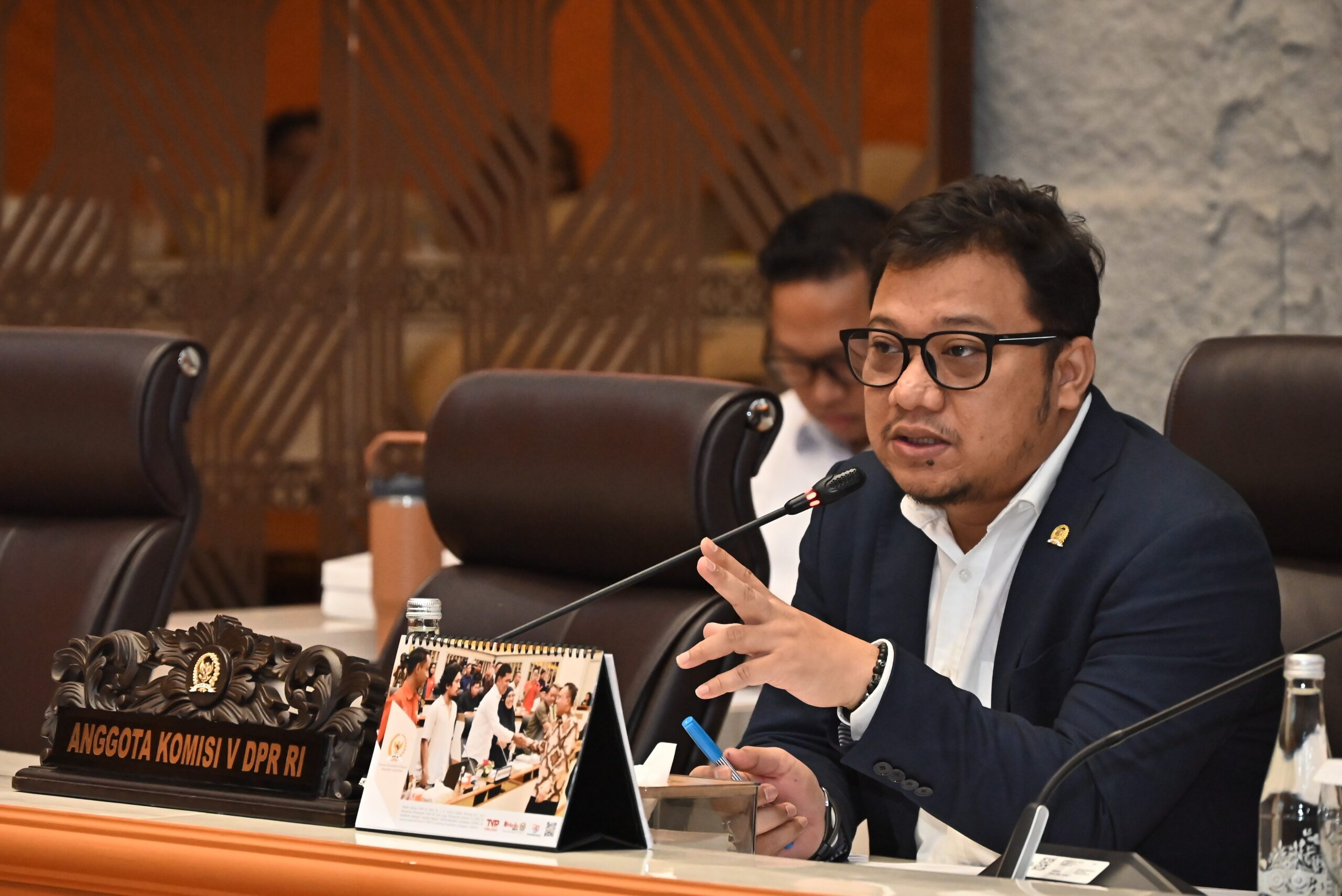 Anggota Komisi V DPR RI, Daniel Mutaqien dalam Audiensi DPRD Kabupaten Cirebon bersama Komisi V DPR RI, Jumat (6/2/2026). Foto: Mahendra.