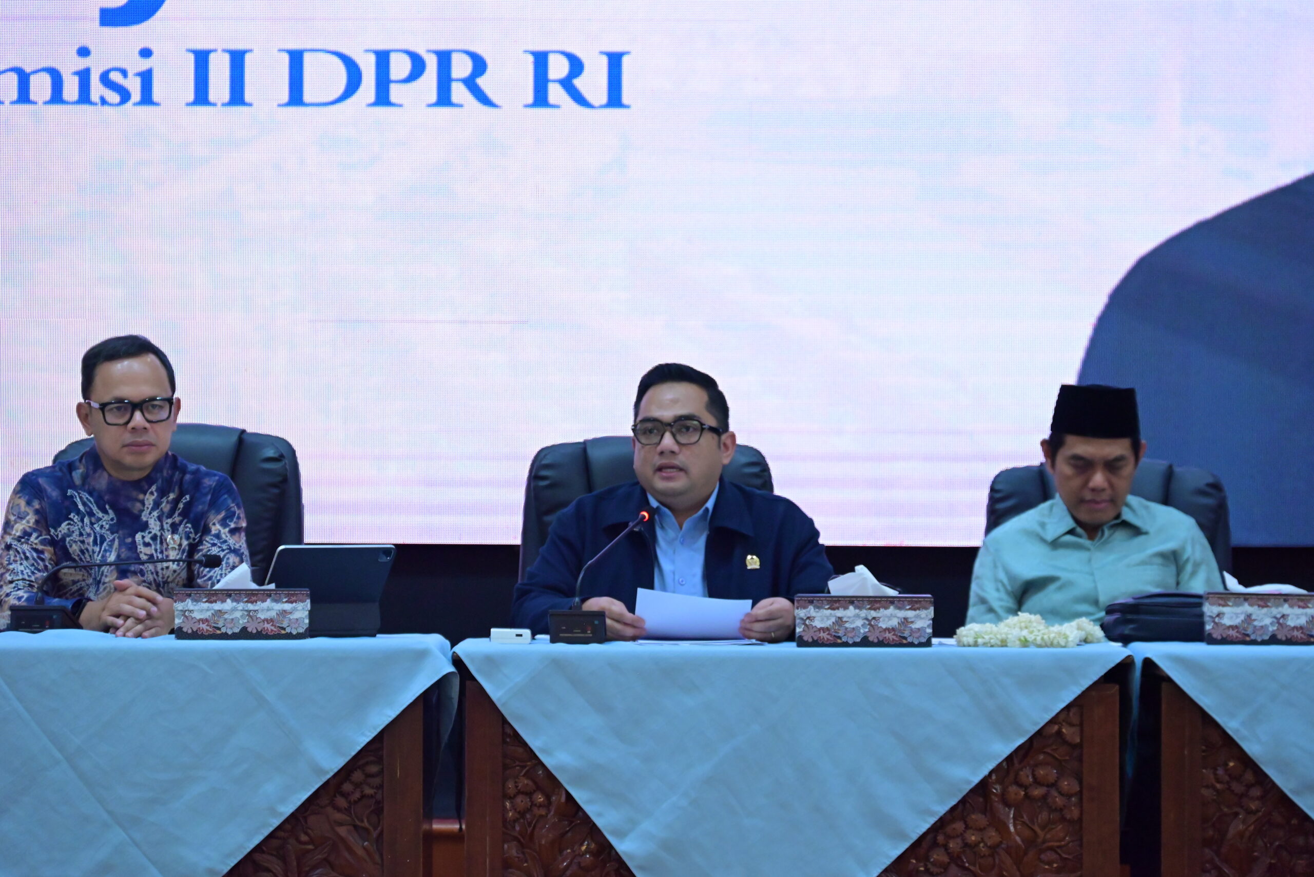Ketua Komisi II DPR RI, Rifqinizamy Karsayuda, saat memimpin kunjungan kerja reses Komisi II DPR RI, ke Gedung Mahligai di Kota Banjarmasin, Jumat (20/2/2026). Foto: Tari/Karisma.