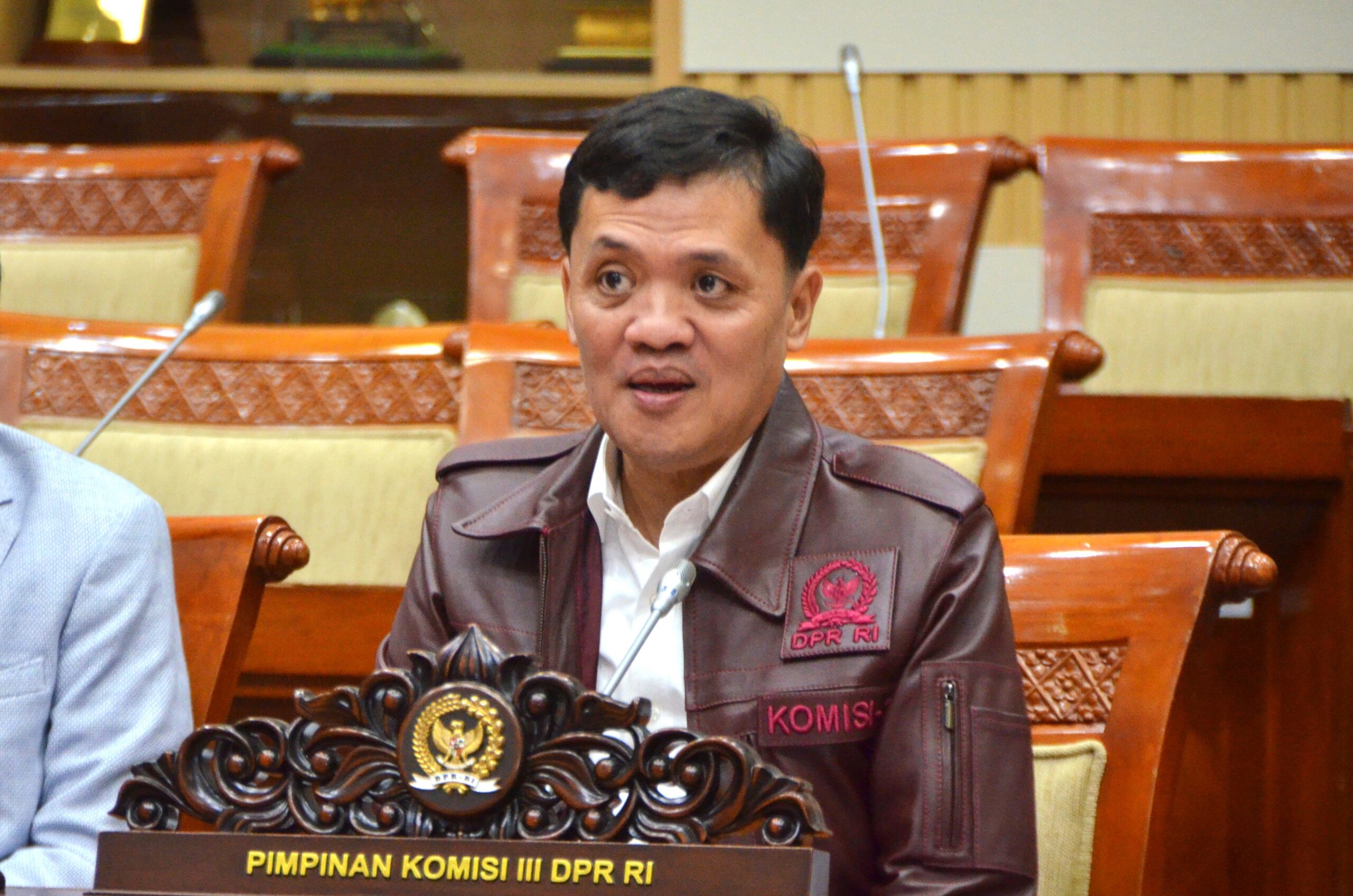 Ketua Komisi III DPR RI, Habiburokhman, dalam Konferensi Pers di Gedung Nusantara III, DPR RI, Senayan, Jakarta, Senin (23/2/2026). Foto: Aurel/Karisma.