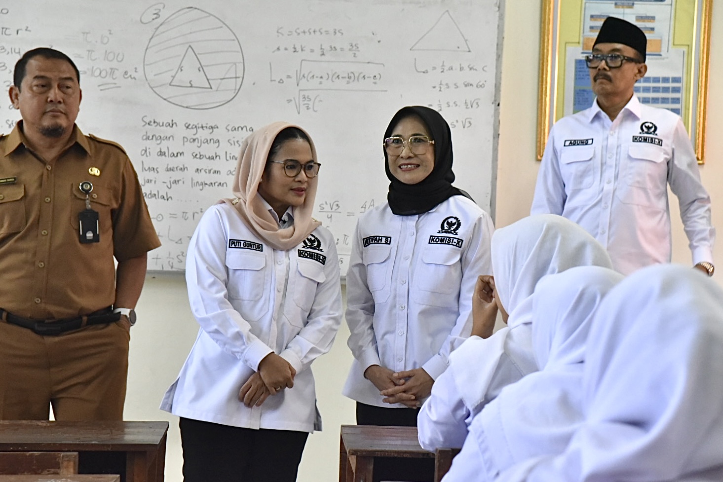 Ketua Komisi X DPR RI, Hetifah Sjaifudian saat memimpin Kunjungan Kerja Reses Komisi X DPR RI di Surabaya Provinsi Jawa Timur, Senin (23/02/2026). Foto: Dipa/Mahendra.