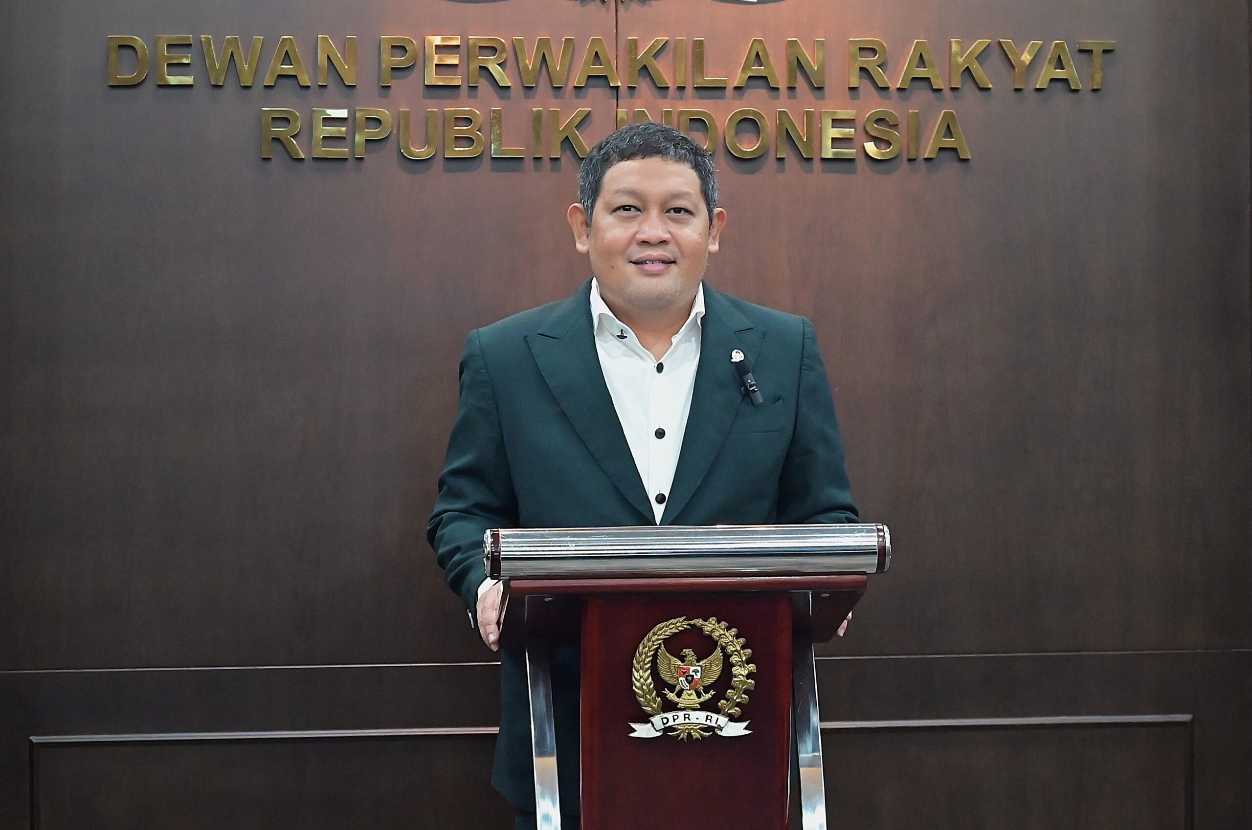 Kuasa Hukum DPR RI, Abdullah saat membacakan Keterangan DPR RI dalam Pengujian Materiil Undang-Undang Nomor 31 Tahun 1997 tentang Peradilan Militer di Sidang MK, yang disampaikan secara daring, di Gedung Setjen, DPR RI, Rabu (25/2/2026). Foto : Tari/Andri.