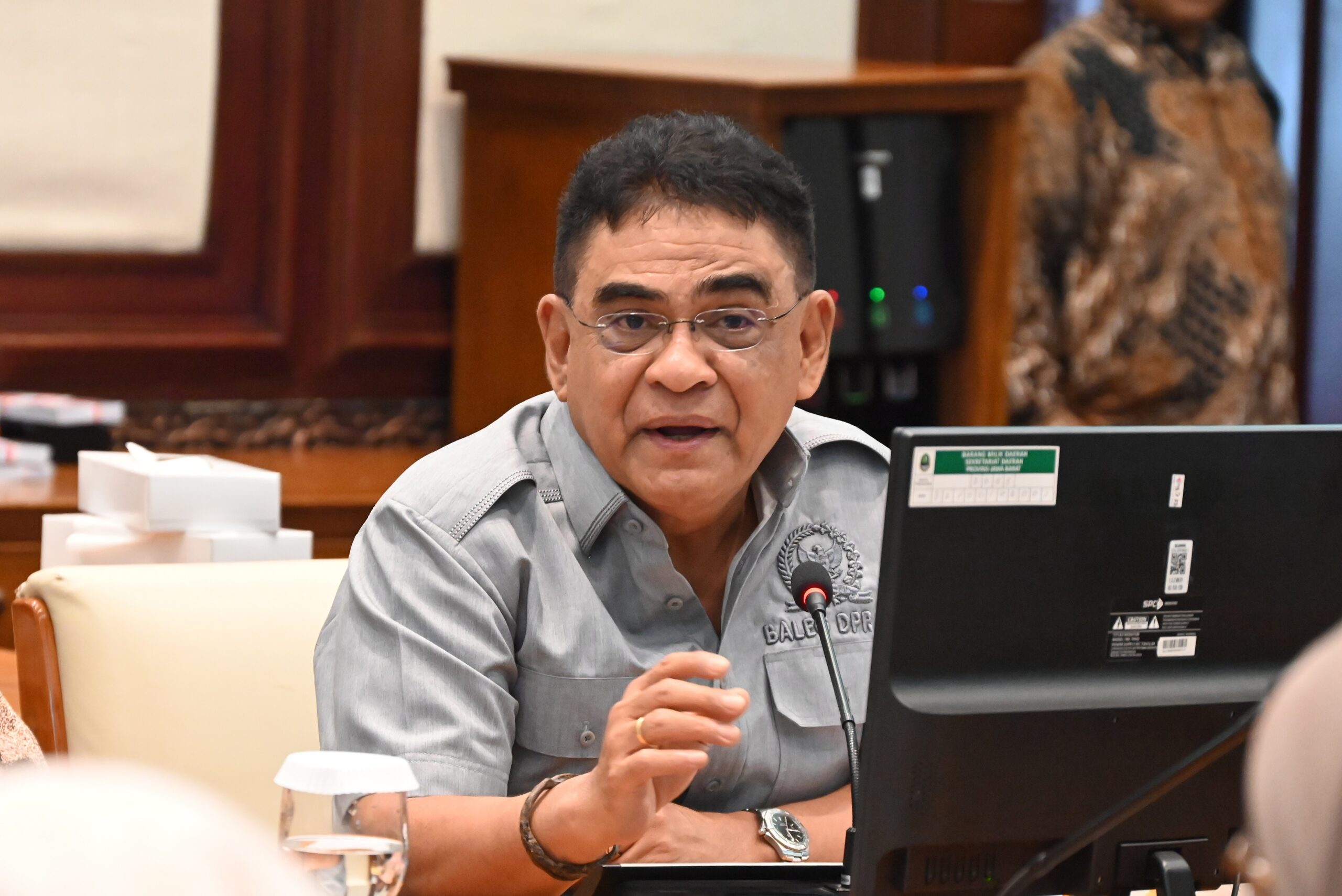 Anggota Badan Legislasi DPR RI, Andreas Hugo Pareira, dalam Sosialisasi Program Legislasi Nasional (Prolegnas) RUU Prioritas Tahun 2026 di Bandung, Jawa Barat, Senin (2/2/2026). Foto: Syn/Karisma.