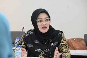 Anggota BKSAP Adde Rosi Khoerunnisa saat mengikuti FGD bertema “Menganalisa Peluang dan Tantangan Implementasi AI dalam mendukung Ketahanan Pangan Berkelanjutan di Indonesia” di IPB University, Jawa Barat, Senin (3/2/2026). Foto : Rdn/Andri.