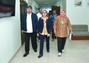 Wakil Ketua Badan Urusan Rumah Tangga (BURT) DPR RI, Indah Kurnia saat pertemuan dengan Direksi RS Kariadi Semarang dan jajarannya di Gedung Penunjang, Jum'at (6/2/2026). Foto: Oji/Mahendra.