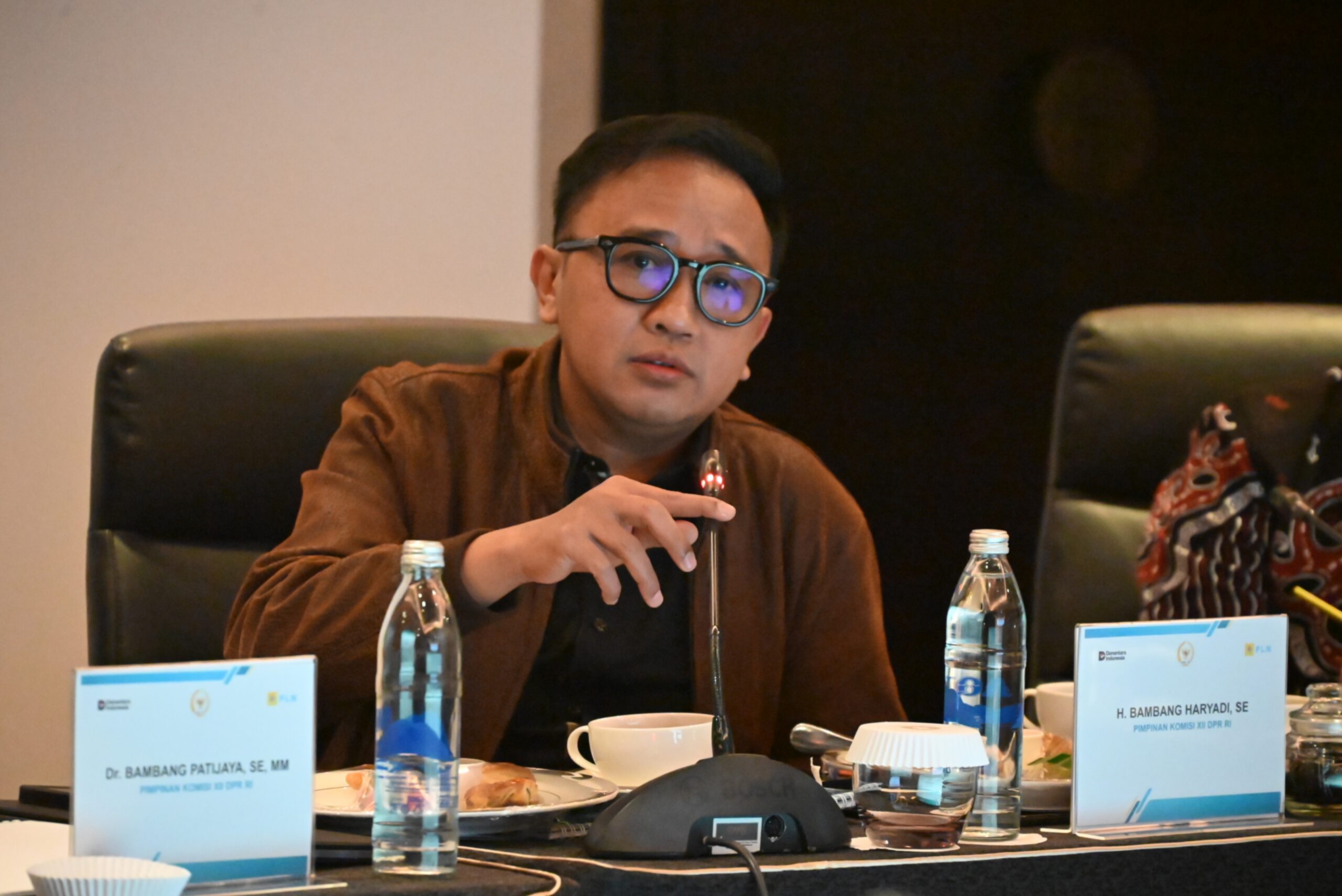 Wakil Ketua Komisi XII DPR RI, Bambang Haryadi, saat agenda Kunjungan Kerja Reses Komisi XII DPR RI bersama PT PLN (Persero) di Kabupaten Badung, Bali, Minggu (22/2/2026). Foto: Saum/Alma.