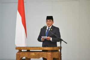 Sekretaris Jenderal DPR RI, Indra Iskandar, dalam Upacara Pengucapan Sumpah dan Pelantikan Jabatan yang digelar di Lobi Nusantara Gedung DPR RI, Kompleks Parlemen, Senayan, Jakarta, Senin (2/3/2026). Foto: Oji/Karisma.