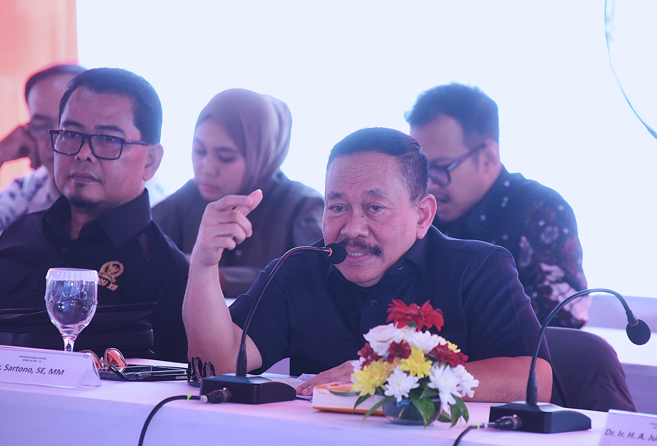 Anggota Komisi XII DPR RI Sartono Hutomo saat mengikuti agenda Kunjungan Kerja Spesifik Komisi XII DPR ke Integrated Terminal Pertamina Palembang di Kota Palembang, Sumatera Selatan, Rabu (11/3/2026). Foto : Jaka/Andri.