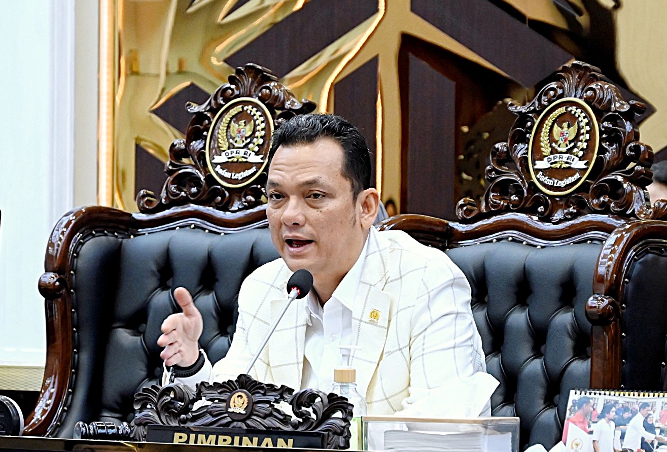 Wakil Ketua Badan Legislasi (Baleg) DPR RI, Martin Manurung dalam Rapat Dengar Pendapat Baleg DPR RI dengan Kementerian Ketenagakerjaan Republik Indonesia di Kompleks Parlemen, Senayan, Jakarta, Rabu (11/3/2026). Foto : Ariefman/Andri.