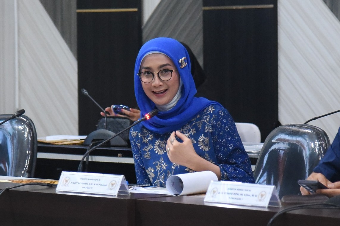 Anggota Komisi I DPR RI, Desy Ratnasari, saat Kunjungan Kerja Komisi I DPR RI dengan Pangdam II/Sriwijaya, di Markas Kodam II/Sriwijaya, Palembang, Sumatera Selatan, senin (9/3/2026). Foto: Arief/Karisma.