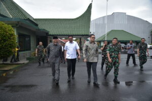 Anggota Komisi I DPR RI Mulyadi dalam kunjungan kerja Komisi I DPR RI ke Markas Kodam XX Tuanku Imam Bonjol di Padang, Sumatera Barat, Jumat (6/3/2026). Foto : Andri/Karisma.