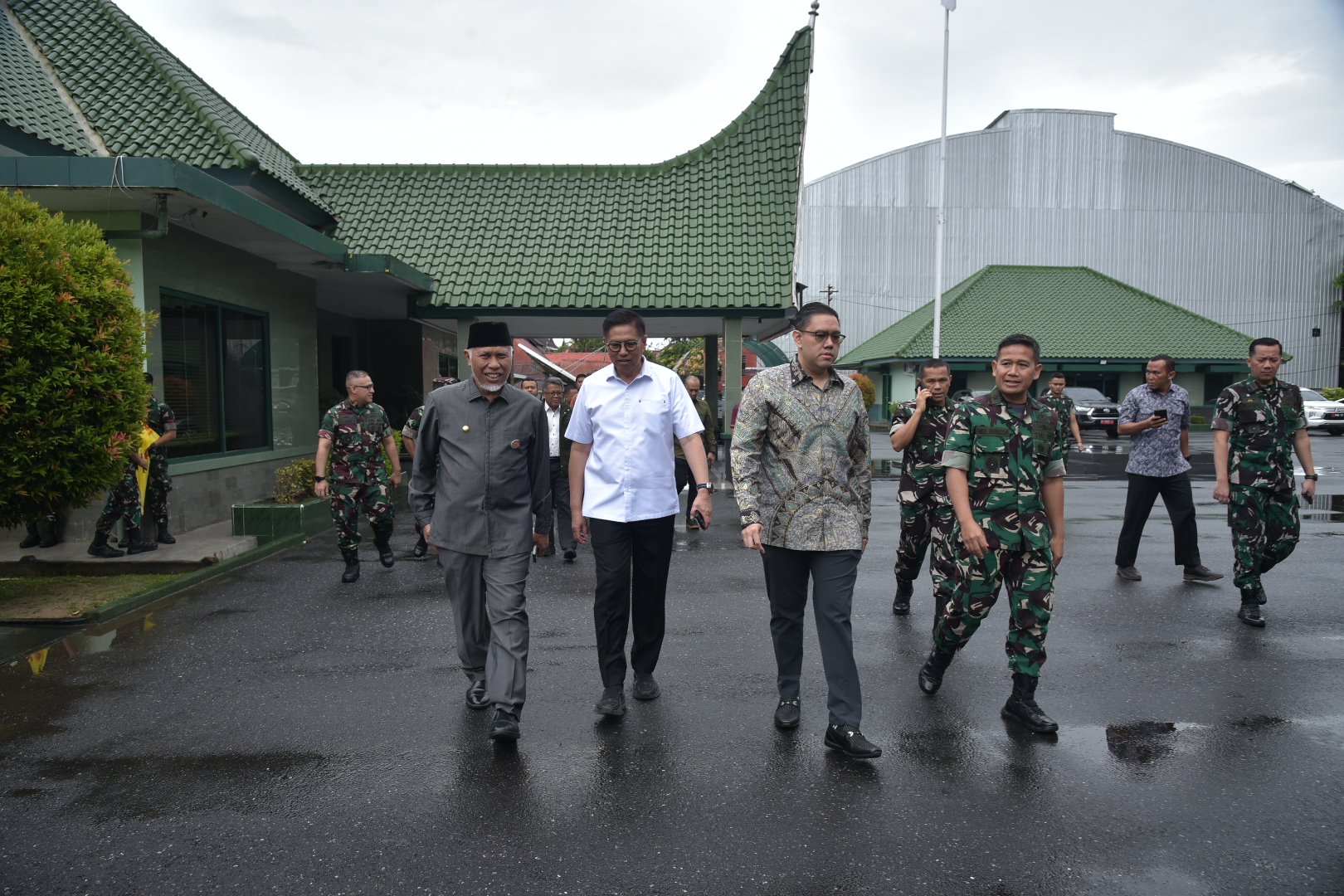 Anggota Komisi I DPR RI Mulyadi dalam kunjungan kerja Komisi I DPR RI ke Markas Kodam XX Tuanku Imam Bonjol di Padang, Sumatera Barat, Jumat (6/3/2026). Foto : Andri/Karisma.