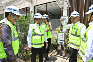 Anggota Komisi VI DPR RI Sturman Panjaitan saat mengikuti Kunjungan Kerja Spesifik Komisi VI DPR RI ke SPAM Jatiluhur I di Kota Bekasi, Provinsi Jawa Barat. Jumat (13/3/2026). Foto : Nfn/Andri.