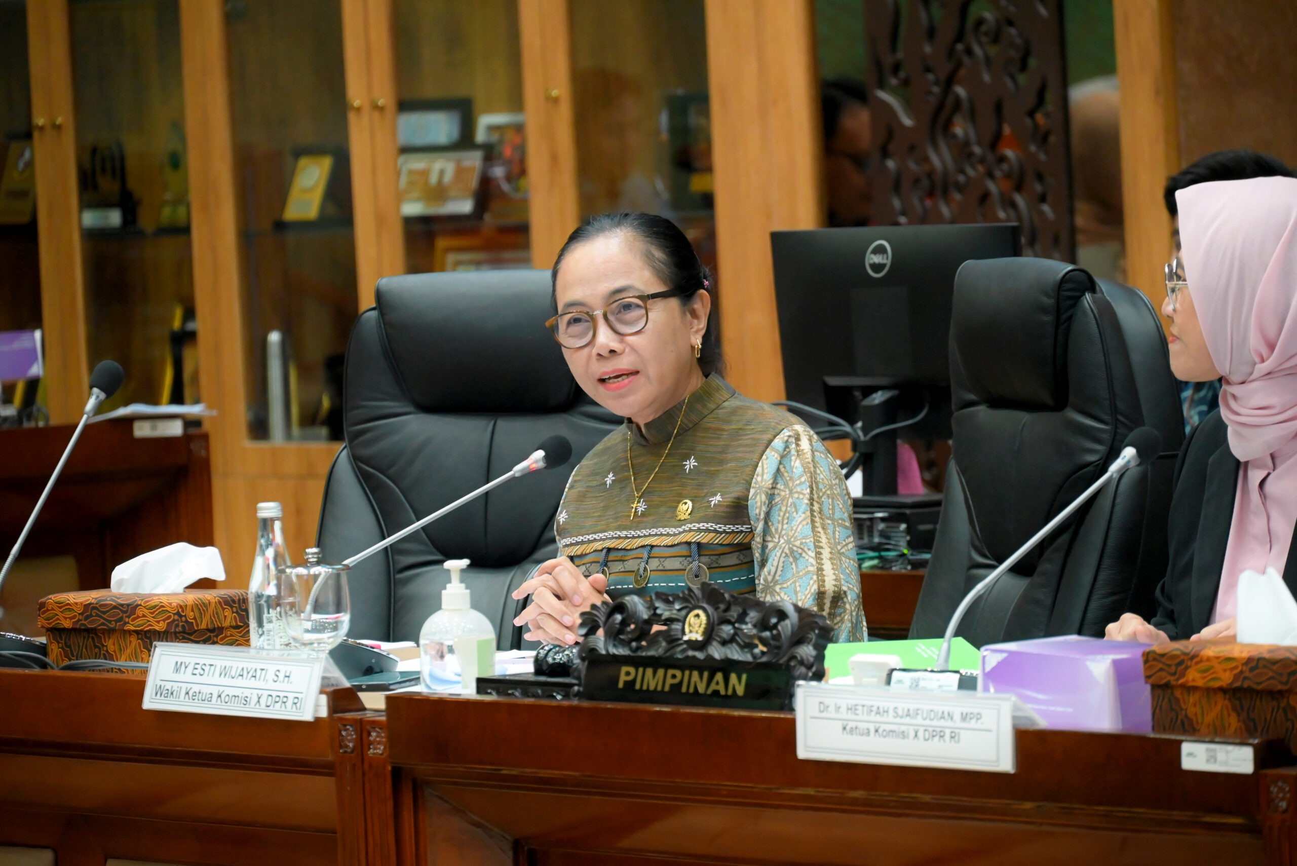 Wakil Ketua Komisi X DPR RI, MY Esti Wijayanti. Foto: Tari/Mahendra.