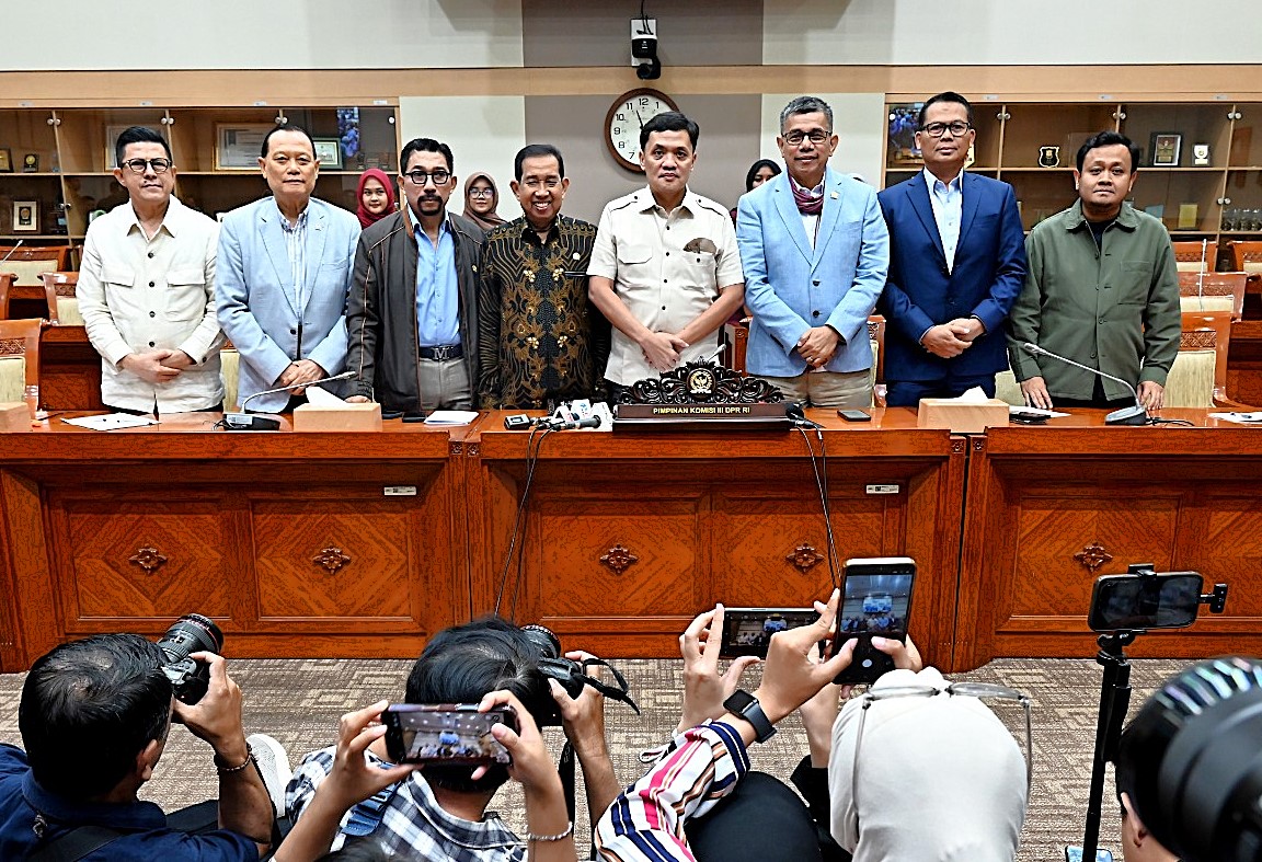 Ketua Komisi III DPR RI Habiburokhman dalam Konferensi Pers Komisi III DPR RI terkat Kasus Penyiraman Air Keras terhadap Andrie Yunus di Gedung Nusantara II, Senayan, Jakarta, Senin (16/3/2026). Foto : Runi/Andri.