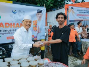 Anggota DPR RI dari Dapil Jakarta Utara III, Adang Daradjatun melaksanakan kegiatan Serap Aspirasi bersama warga Kelapa Gading Timur, Jakarta Utara. Foto: Ist/Mahendra.