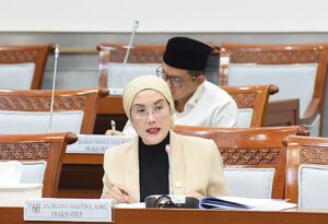 Anggota Komisi VIII DPR RI, Selly Andriany Gantina Raker dengan Kementerian Agama Republik Indonesia, Kementerian Haji dan Umrah Republik Indonesia, serta Kementerian PANRB di Kompleks Parlemen, Jakarta, Kamis (12/3/2026). Foto : Arief/Andri.